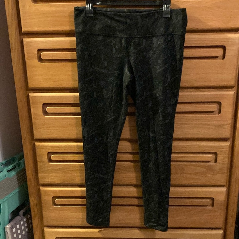 Black and gray leggings